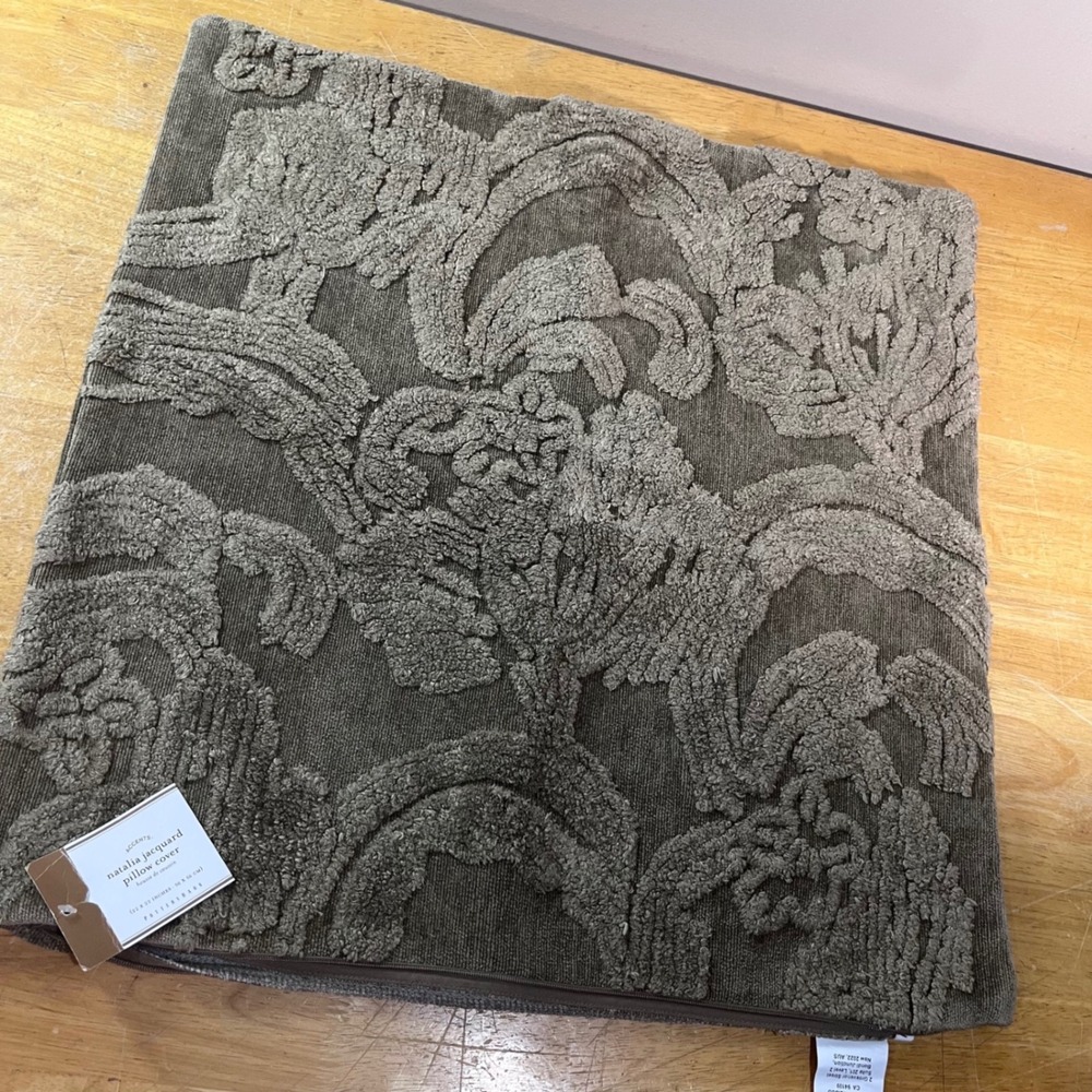 Pottery Barn Natalia Jacquard Pillow Cover 22x22 Green NWT Floral Damask